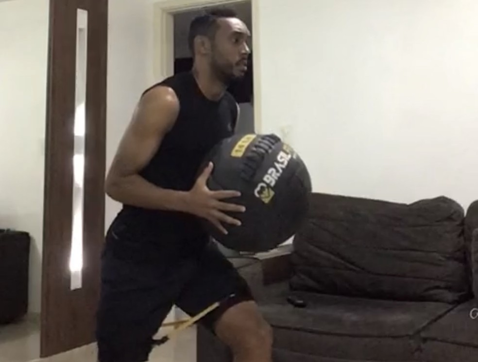 Claudinei está há três anos no CRB — Foto: Claudinei/Arquivo pessoal 