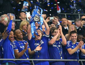 Chelsea é campeão da Copa da Liga Inglesa (Foto: Clive Mason / Getty Images)