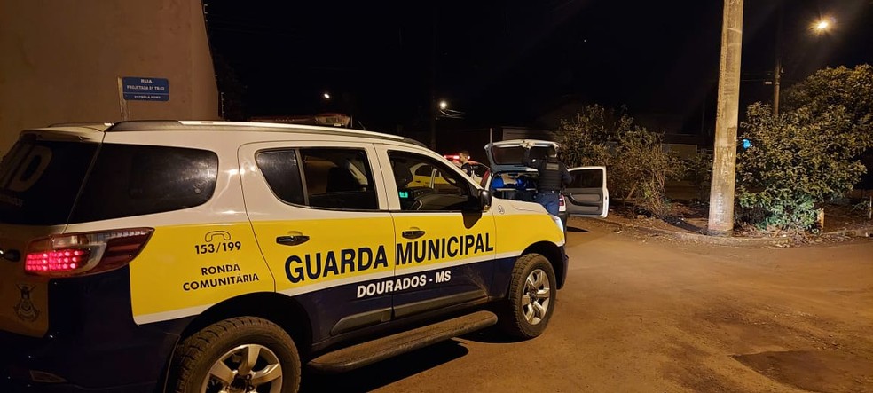 Festa foi encerrada após denúncia de moradores da região em MS — Foto: Guarda Municipal/Divulgação