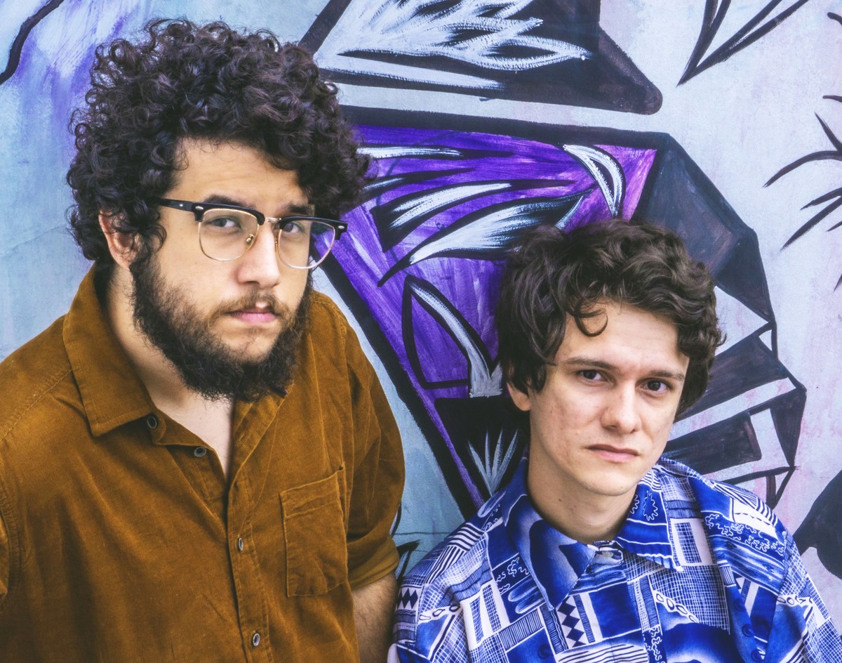 Duo The Outs quer ‘quebrar amarras’ e ir além do pop psicodélico no terceiro álbum, ‘Onde tudo se encontra’ | Blog do Mauro Ferreira