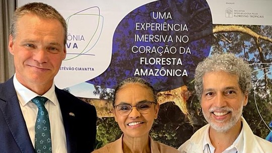 Estêvão Ciavatta apresenta o filme 'Amazônia viva' na embaixada da Noruega