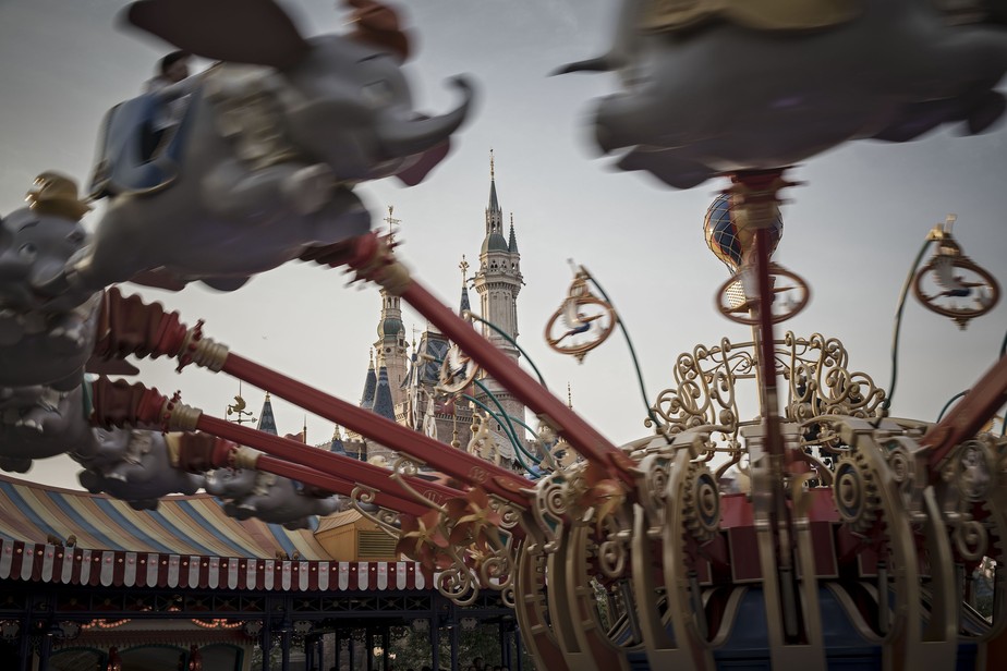 Shanghai Disneyland, parque temático da Disney que reabre em 11 de maio, após ficar 4 meses fechado por causa da pandemia de covid-19