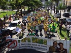 Manifestação em Santos pede a saída da presidente Dilma Rousseff