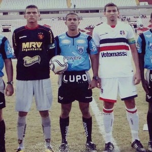 No Grêmio, Gustavo fala da saída do Afogados: treinei até em cemitério