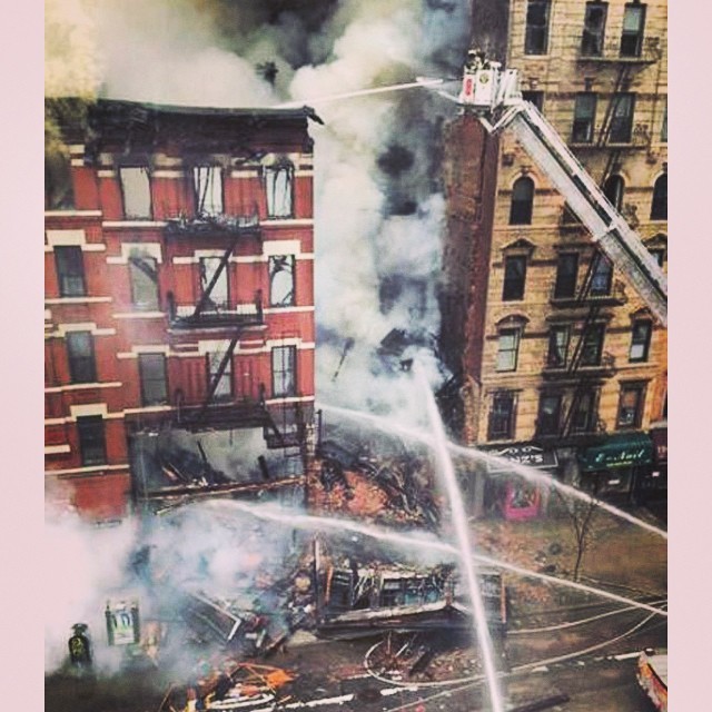 Foto que a atriz postou, quando o incêndio já havia sido apagado (Foto: Instagram)