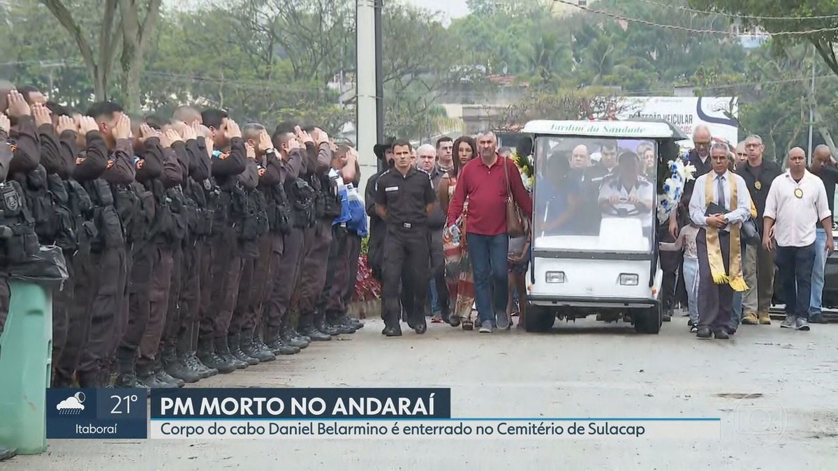 Corpo de policial atacado no Andaraí é enterrado no Rio