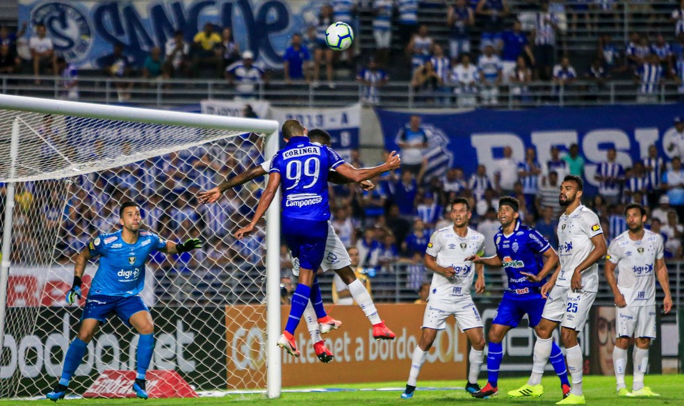CSA finalizou 11 vezes contra o Cruzeiro, em Maceió — Foto: Ailton Cruz - Gazeta de Alagoas