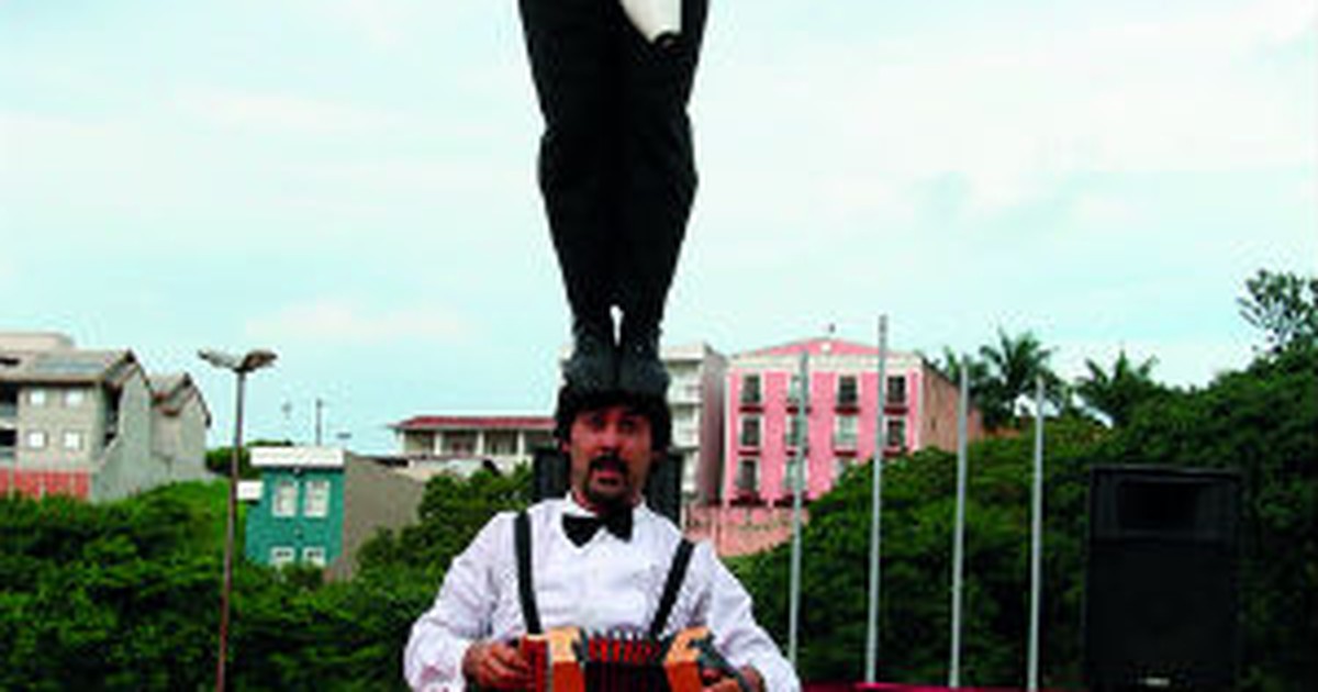 G1 - Espetáculo circense 'Cabaret Mercosul' é atração em Bauru, SP ...