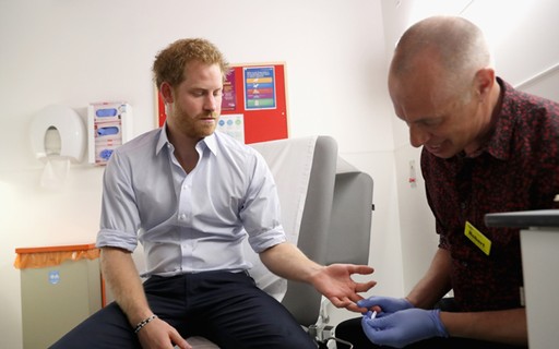Príncipe Harry faz teste de HIV: "Ainda estou nervoso ...