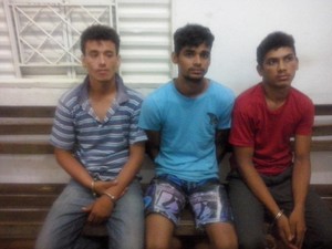 Três suspeitos foram presos em Aragominas após assalto em Santa Fé do Araguaia (Foto: Polícia Militar/Divulgação)