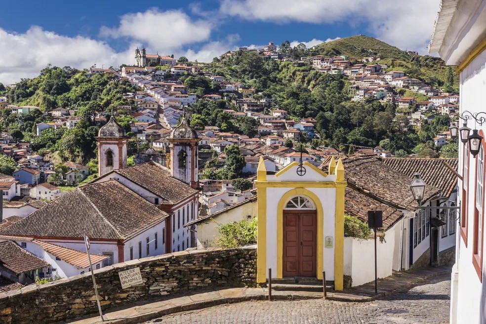 Ladeiras e igrejas fazem parte da fama de Ouro Preto — Foto: Getty Images
