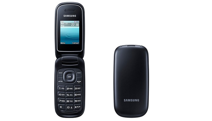 Celular Samsung E-1270 oferece tela colorida e Rádio FM (Foto: Divulgação/Samsung)