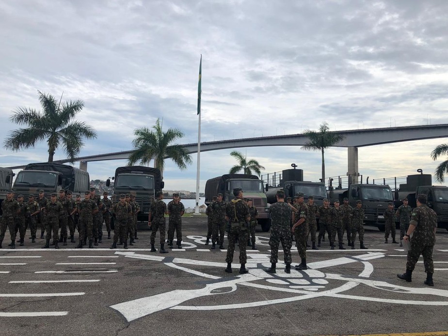 Militares do Exército são enviados para ajudar cidades afetadas pela chuva no Sul do ES