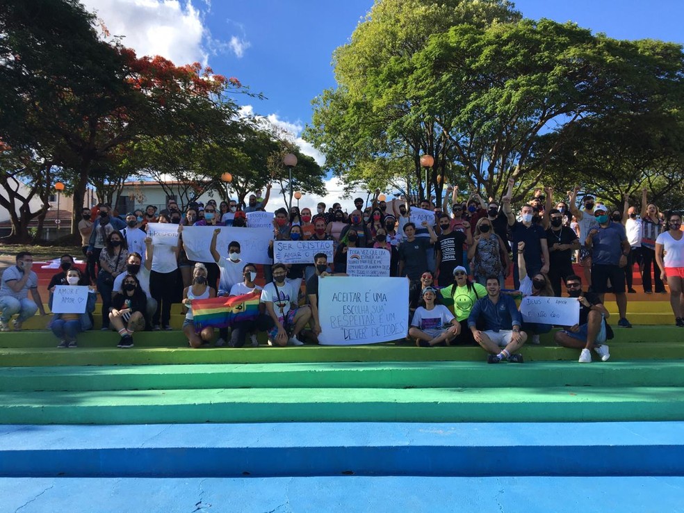 Grupo protestou contra o preconceito em Boituva (SP) — Foto: Prefeitura de Boituva/Divulgação