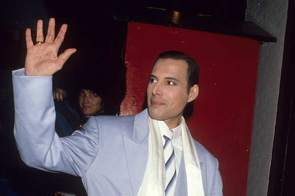 Freddie Mercury em foto de agosto de 1990 (Foto: Getty Images)