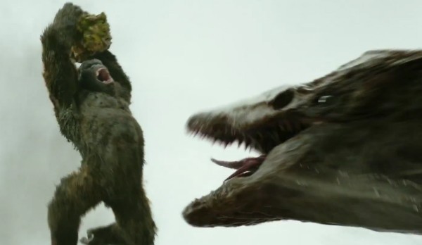 A batalha de Kong contra um monstro gigante em 'Kong: A Ilha da Caveira' (Foto: Reprodução)