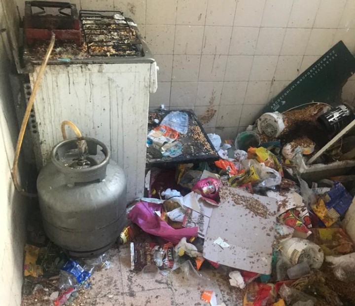 Crianças e adolescente são encontrados em imóvel cheio de lixo na BA; mãe é autuada por abandono e maus-tratos