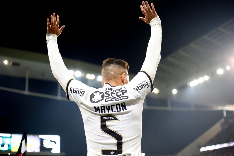 Maycon terá o contrato de empréstimo com o Corinthians renovado — Foto: Rodrigo Coca/Ag.Corinthians