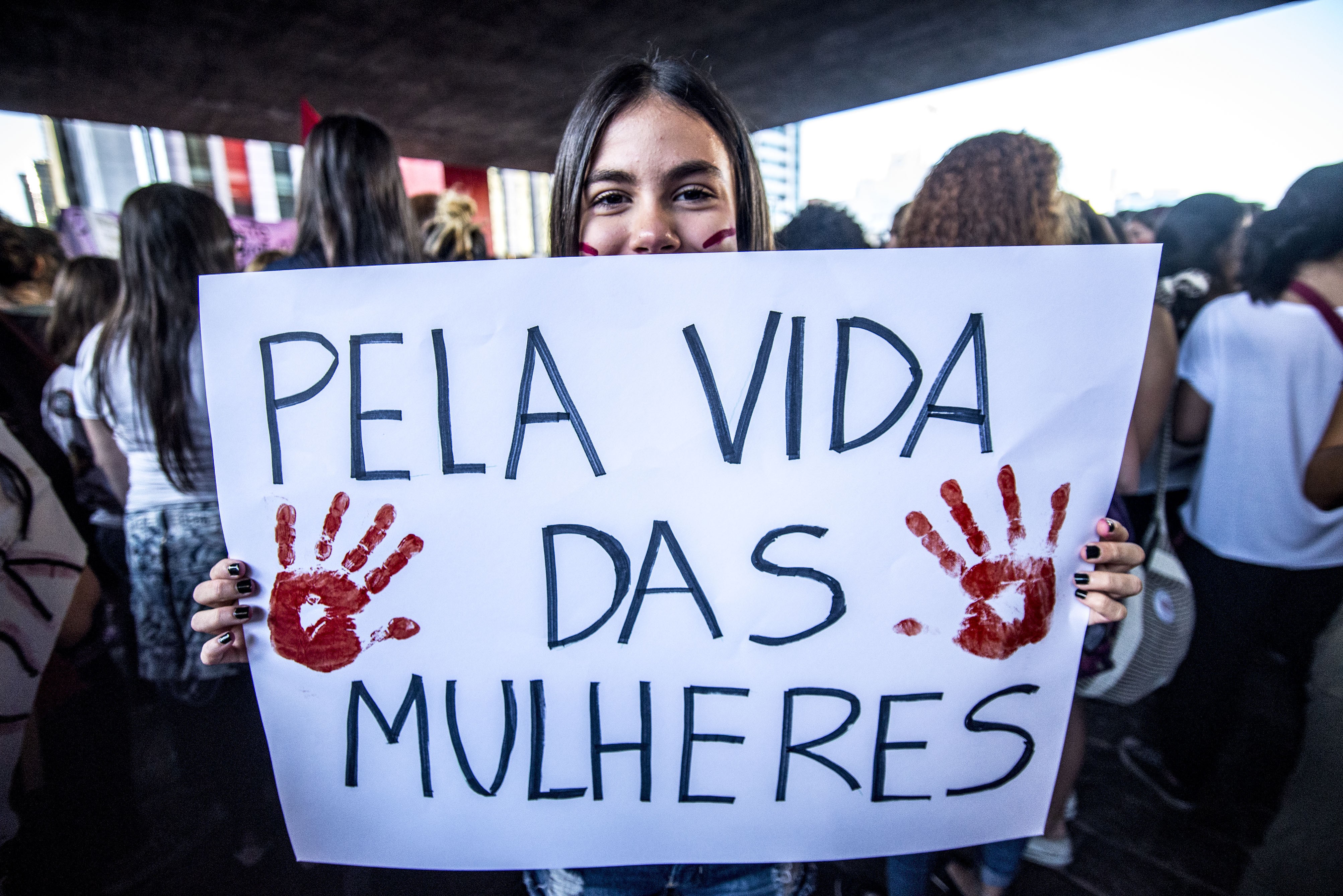 Mulheres protestam na Avenida Paulista, em São Paulo,  em novembro de 2017 (Foto: Cris Faga/NurPhoto via Getty Images)