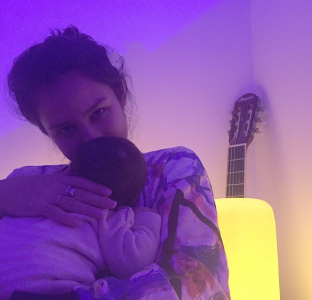 Yanna Lavigne e a filha, Madalena (Foto: Reprodução/ Instagram)