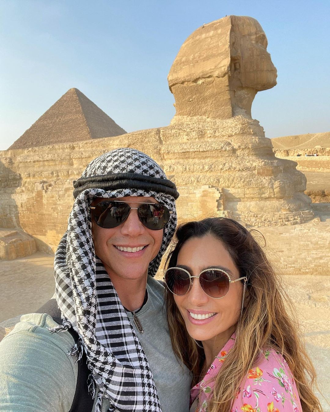 Márcio Garcia e a mulher no Egito (Foto: Reprodução / Instagram)