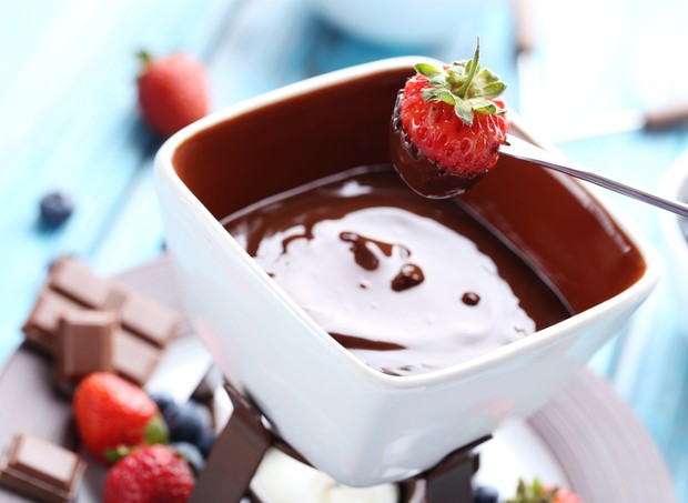 fondue chocolate frutas sobremesa (Foto: Thinkstock)