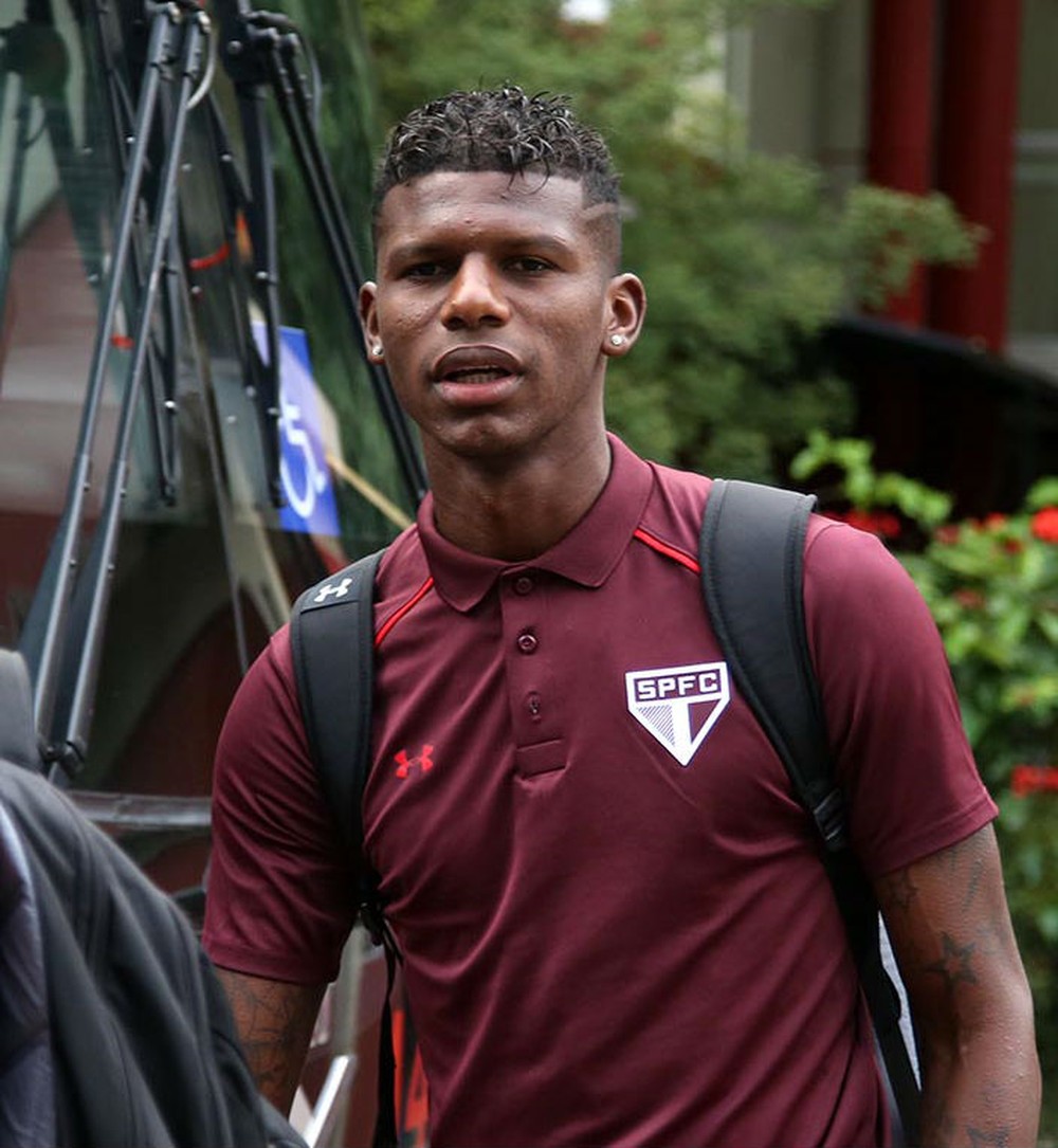 Arboleda valoriza conselhos de Lugano no Tricolor antes dos jogos