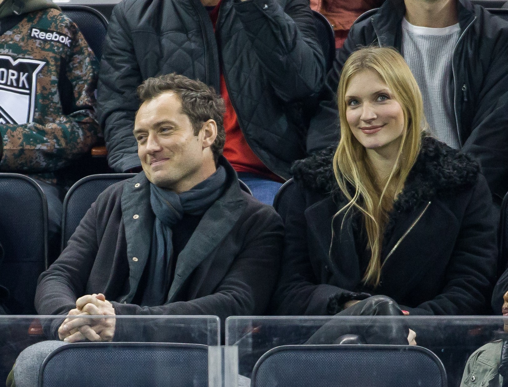 O ator Jude Law ao lado da esposa, a psicóloga Philipa Coan (Foto: Instagram)