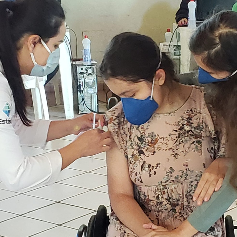 Menina foi vacinada em Campo Grande — Foto: Arquivo Pessoal