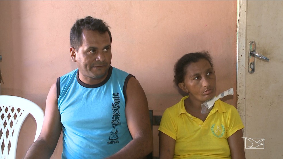 Família de Salvanir (de amarelo) sofre após se mudar para São Luís no intuito de conseguir o tratamento de hemodiálise (Foto: Reprodução/TV Mirante)