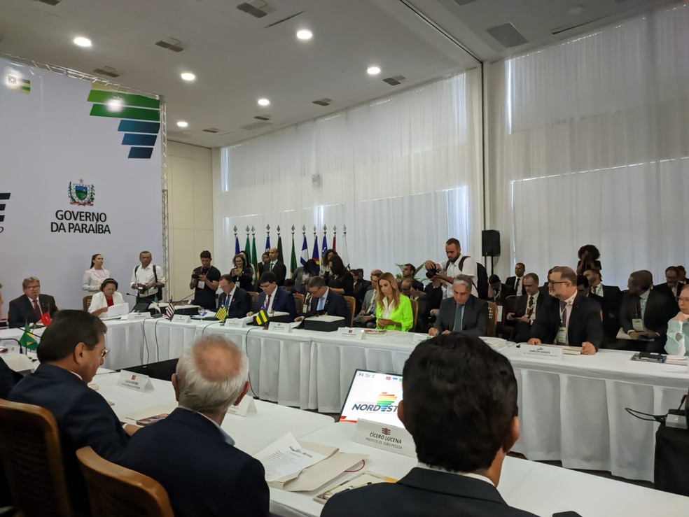 Governadores do Nordeste se reúnem para discutir estratégias que garantam o desenvolvimento da região de forma coordenada — Foto: Consórcio Nordeste/Tarcísio Araújo