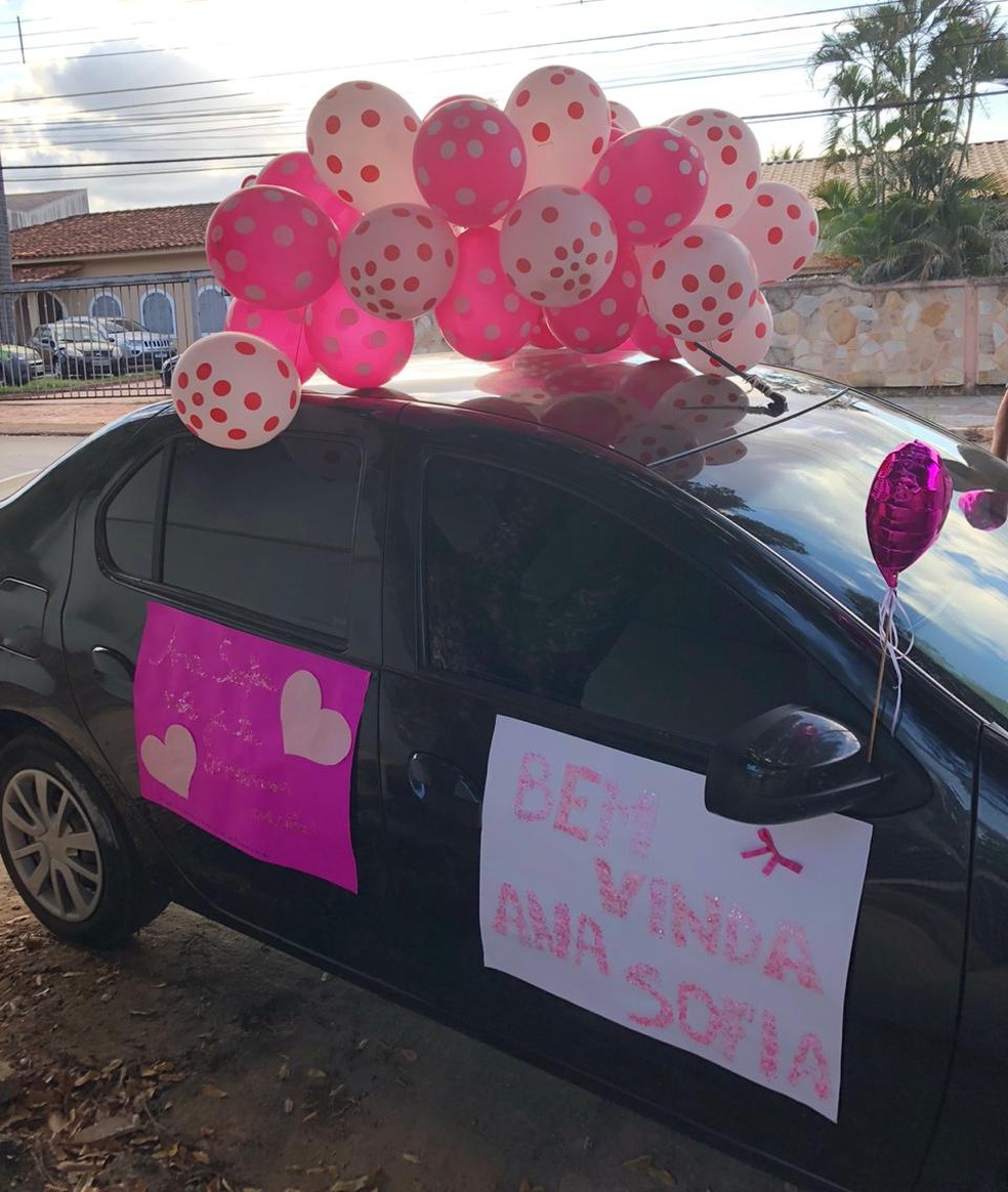 Presentes foram entregues por 'drive thru' em Cuiabá — Foto: Arquivo pessoal