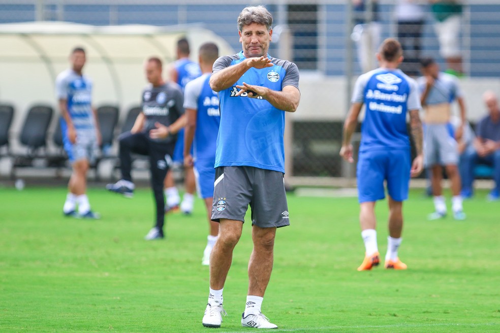 Renato Gaúcho diz que seu time não é "cavalo paraguaio" — Foto: Lucas Uebel/Grêmio