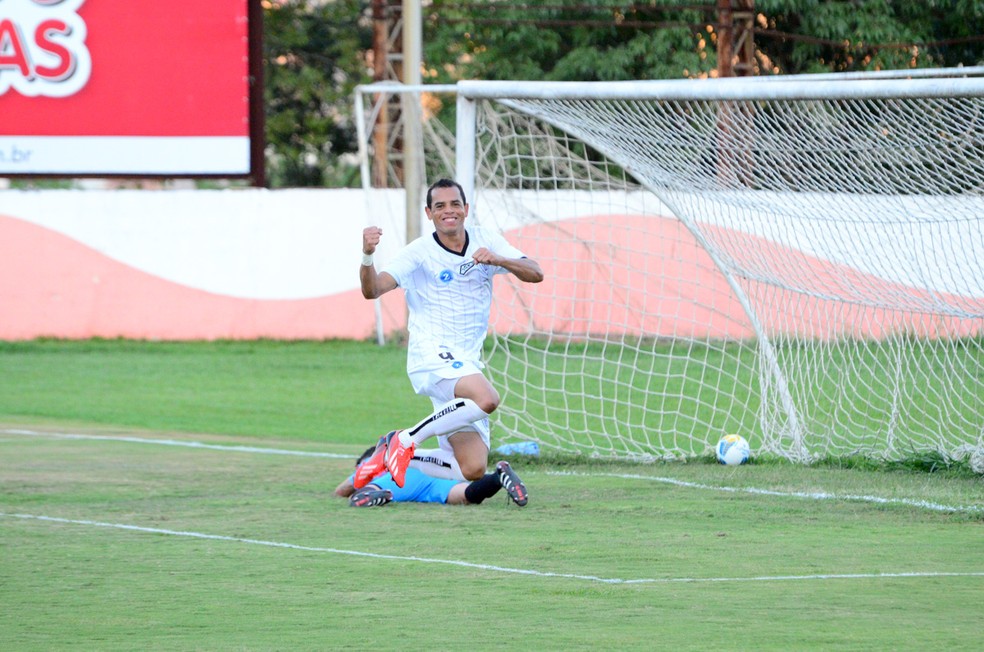 Aos 33 anos, Jobinho vai defender o Belo na sequÃªncia da temporada 2018 (Foto: Sanderson Barbarini/Foco no Esporte)