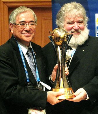 Chuck Blazer, do Comitê do Mundial, e  Junji Ogura,  presidente da federação japonesa (Foto: Thiago Dias / Globoesporte.com)