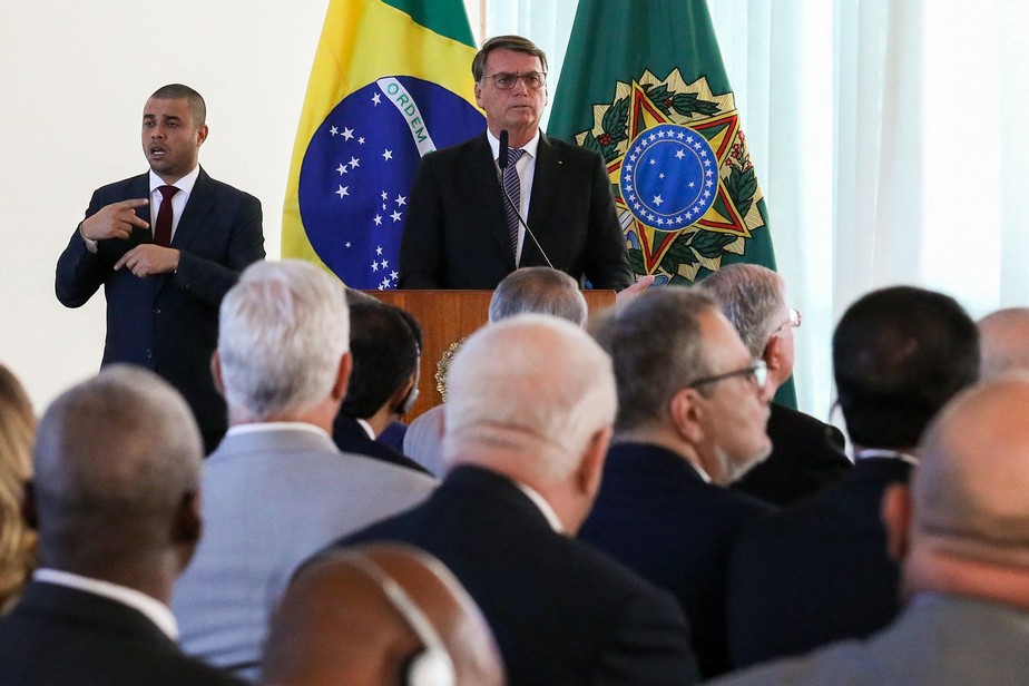Bolsonaro reúne embaixadores estrangeiros na Alvorada para atacar o processo eleitoral brasileiro