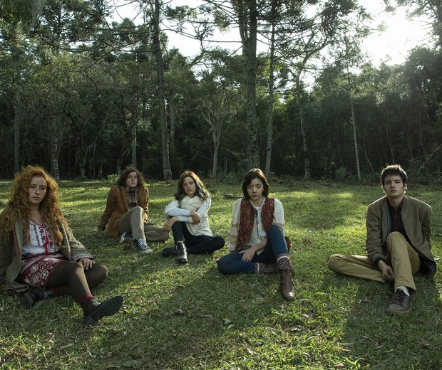Elenco de Desalma conta com jovens atores e revelações no elenco (Foto: Globoplay)