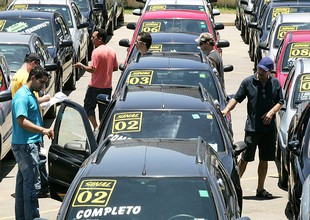 Venda de carros Veículos Concessionária (Foto: Agência Estado)