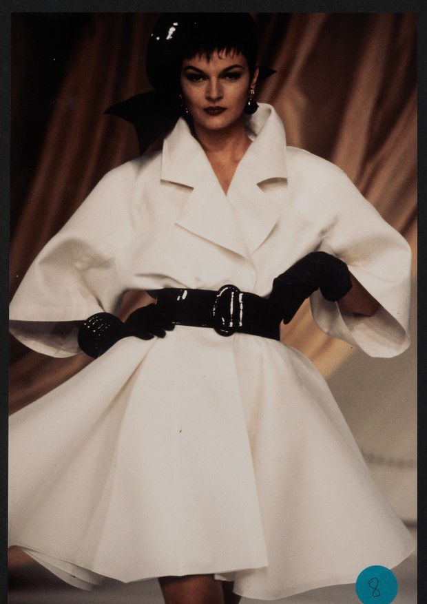 Forcément dress, haute couture spring/summer 1991 collection. Christian Dior by Gianfranco Ferré (Foto: Divulgação/ Reprodução)