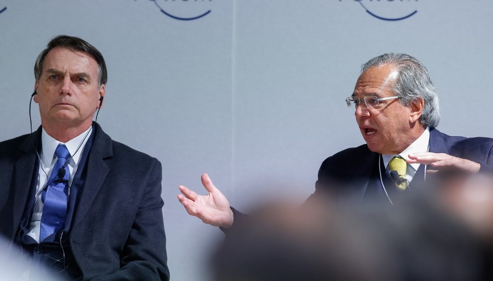 O presidente Jair Bolsonaro e o ministro da Economia, Paulo Guedes — Foto: Alan Santos/PR