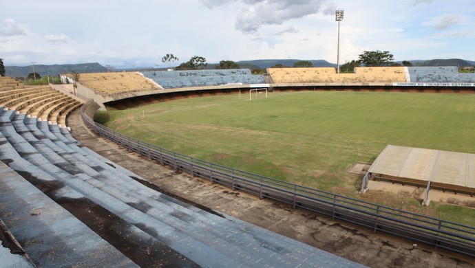 Estádio Nilton Santos interditado (Foto: Esequias Araújo/Jornal do Tocantins)