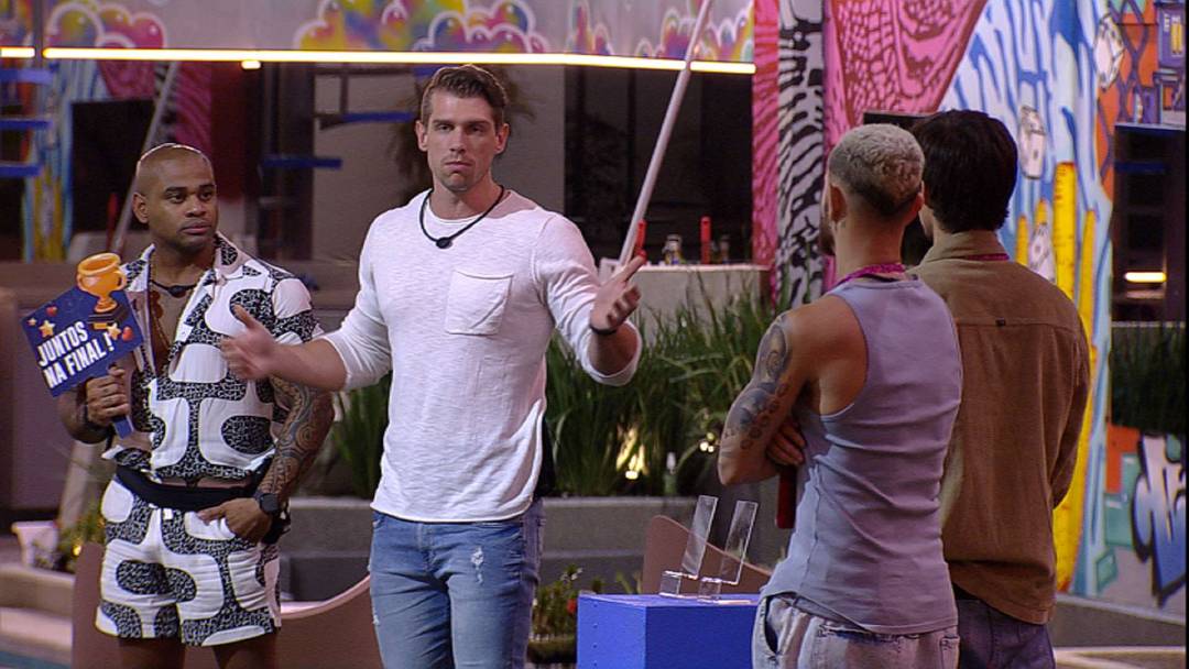 BBB 23: Cristian dá bomba para Fred e Gabriel