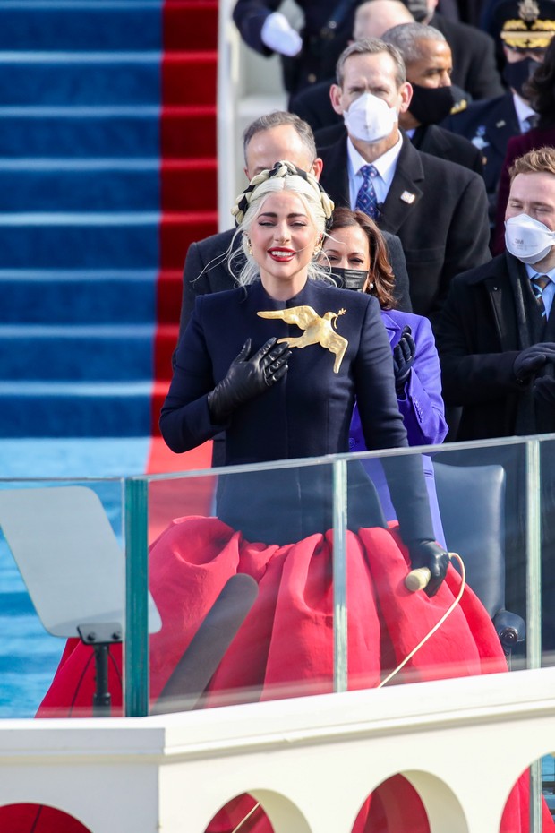 WASHINGTON, DC - JANUARY 20: Lady Gaga sings the National Anthem at the inauguration of US President-elect Joe Biden on the West Front of the US Capitol on January 20, 2021 in Washington, DC.  During today's inauguration ceremony Joe Biden becomes the (Photo: Getty Images)