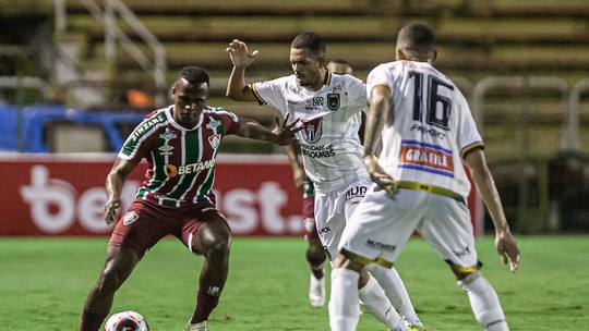 Lento e com muitos erros, Fluminense perde para o Volta Redonda e liga primeiro alerta de 2023