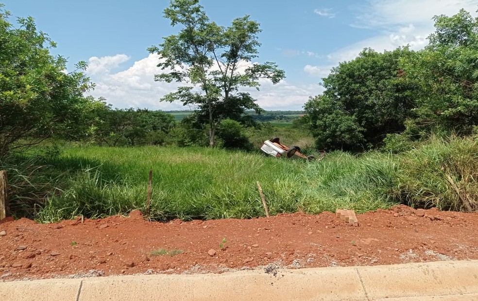 Motorista morreu após capotar carro em vicinal de Itaí  — Foto: Arquivo pessoal 
