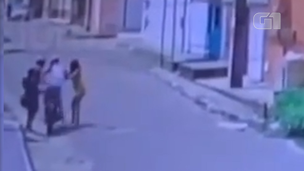 Mulher reage e é atropelada por assaltantes em São Luís — Foto: Redes sociais