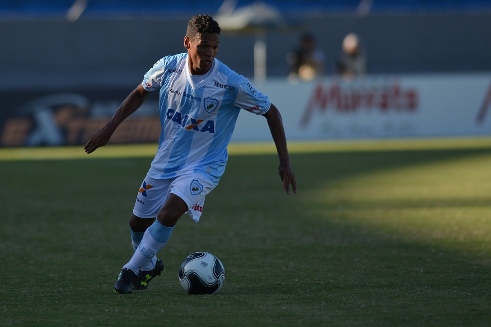 Fabinho defendeu o Londrina nas seis primeiras rodadas da Série B (Foto: Gustavo Oliveira/ Londrina Esporte Clube)