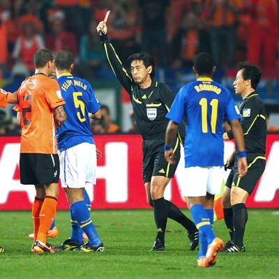 Yuichi Nishimura juiz Copa do Mudo 2010 expulsão Felipe Melo Brasil x Holanda (Foto: agência Getty Images)