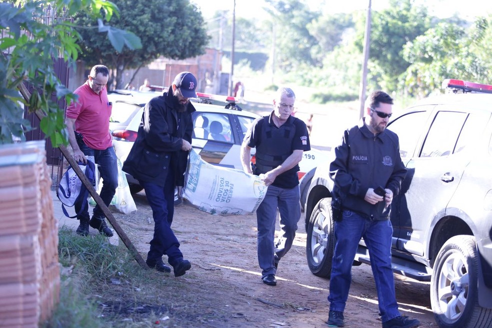 Droga estava na casa do suspeito, que era investiga há 3 meses (Foto: J. Serafim Show / Divulgação )