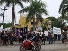 Moradores protestam e pedem justiça por morte de jovem em Paraty, RJ